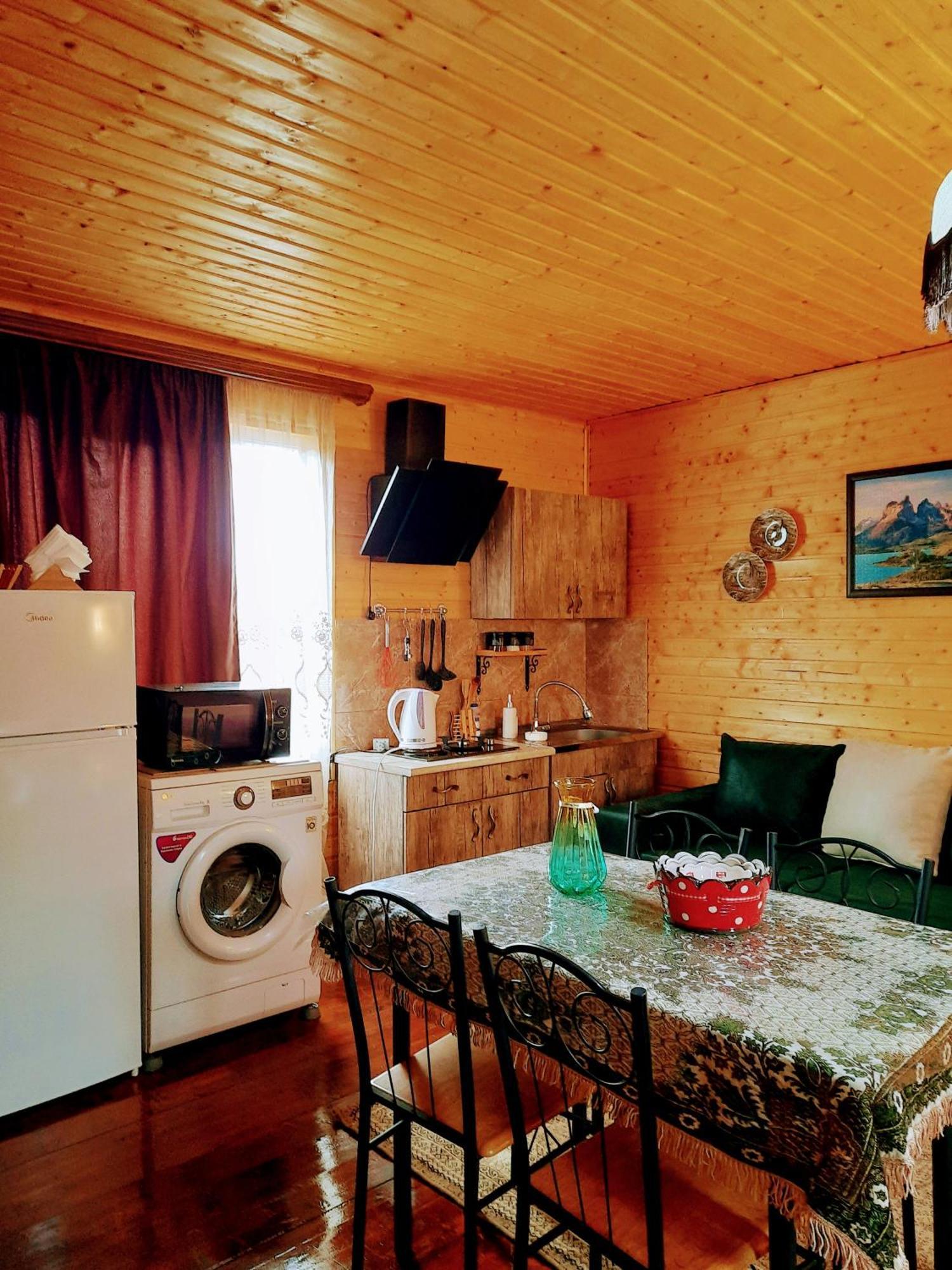 Family Hotel Maia - Cемейная Гостиница Майя Dashbashi Bagian luar foto